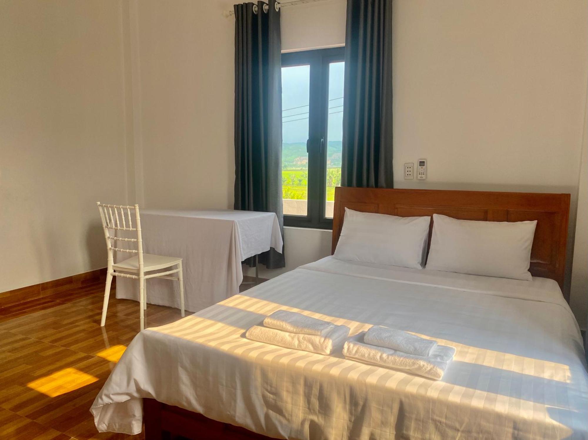 Happy Field Homestay Фонгня Экстерьер фото